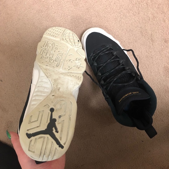 Jordans 9 size 6 Black And White - Picture 3 of 3